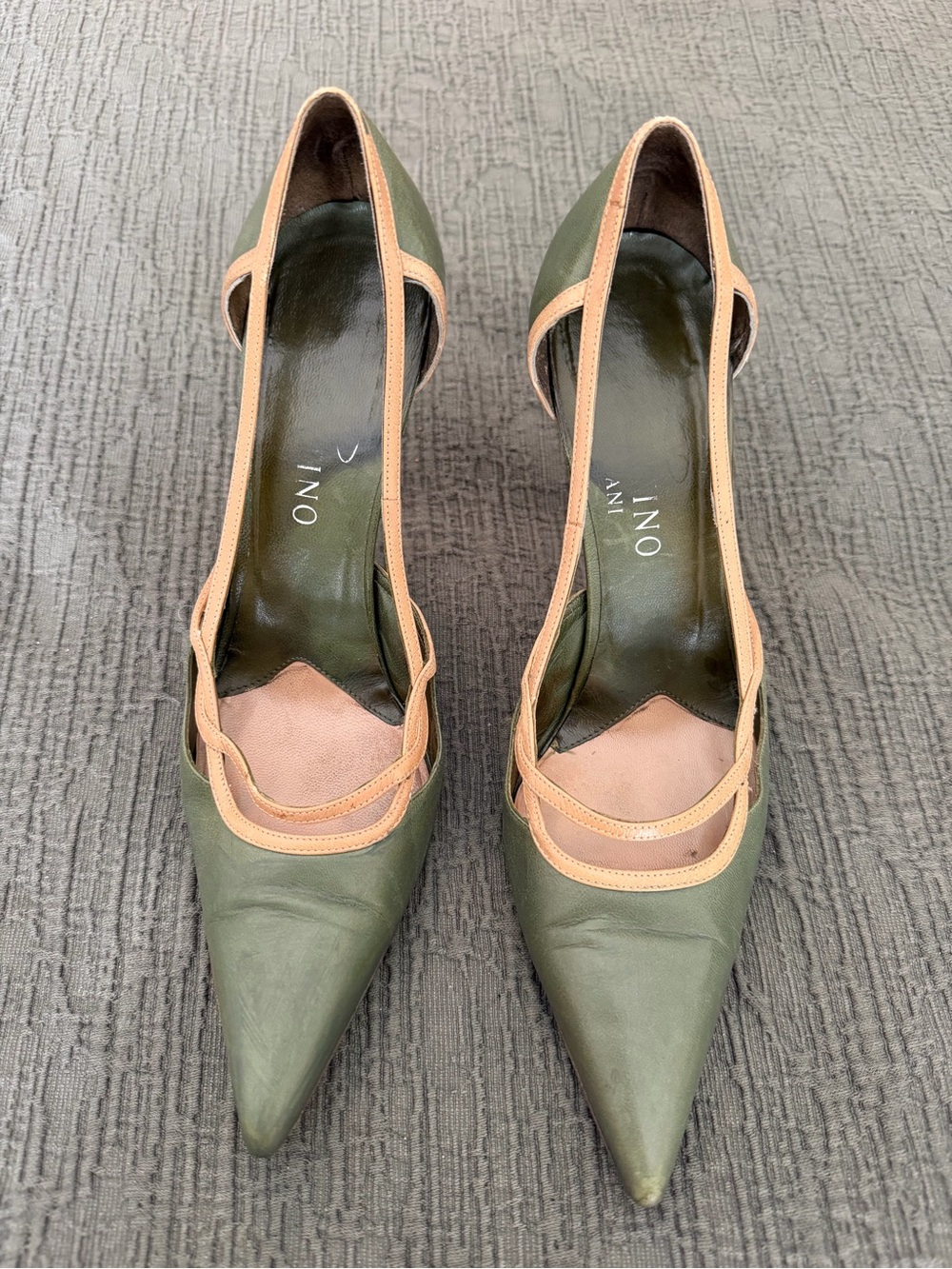 Valentino Olive Green and Tan Pointed Toe Pumps Made in Italy Vintage Classy